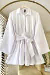 Yarım Patlı Beli Kuşaklı Gömlek Beyaz