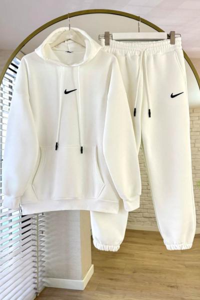 Nk  Üç İplik Takım Beyaz