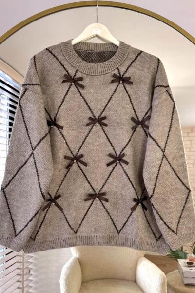 Baklava Desenli Fiyonklu Kazak Kum Beji