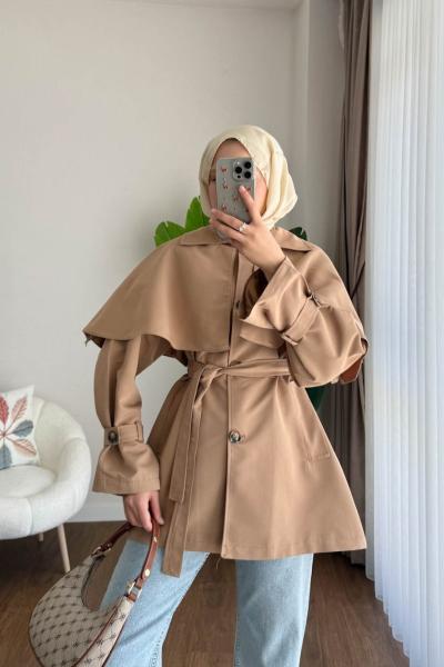 Pelerin Detaylı Ara Boy Trençkot Camel