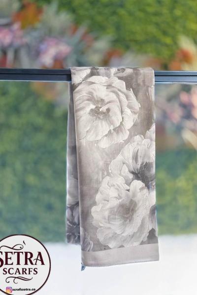Çiçek Desenli Şal Taş