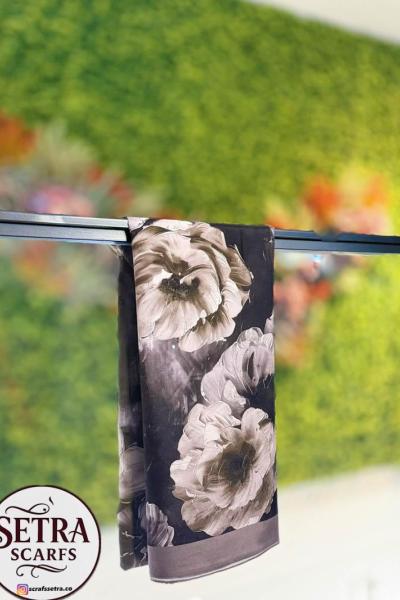 Çiçek Desenli Şal Siyah