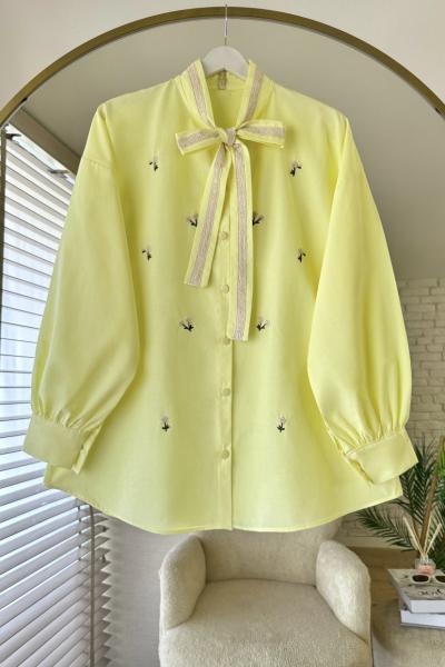 Çiçek Nakışlı Yakası Bağcıklı Gömlek Sarı