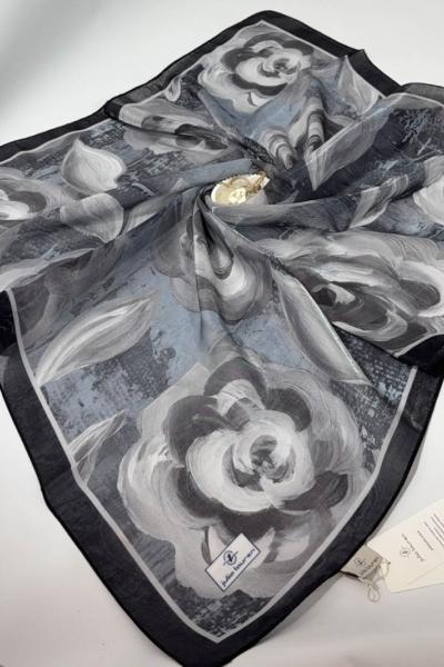 Gül Desenli Kehribar Eşarp Siyah Taş