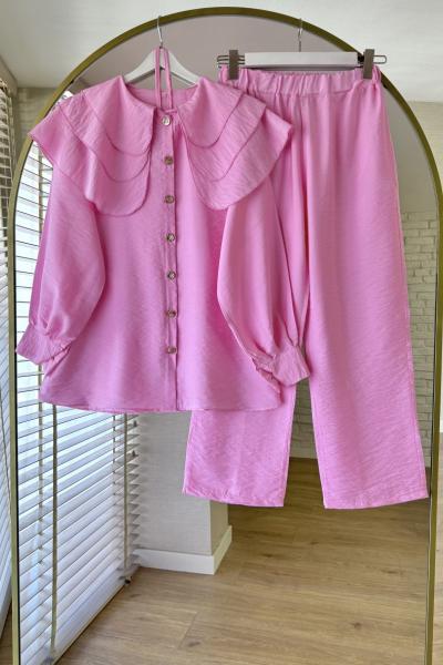 Yaka Detaylı Pantolonlu Takım Pembe