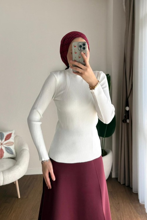 Dik Yaka Fırfırlı Body Ekru
