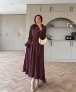 Asimetrik Fırfırlı Piliseli Elbise Mürdüm