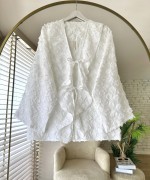 Önü Fırfırlı Püsküllü Kimono Beyaz
