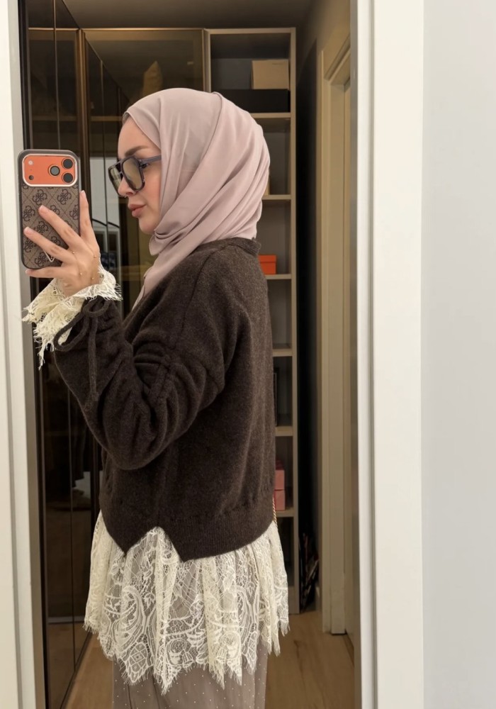 Kolları Büzgülü Dantel Detaylı Hırka Acı Kahve