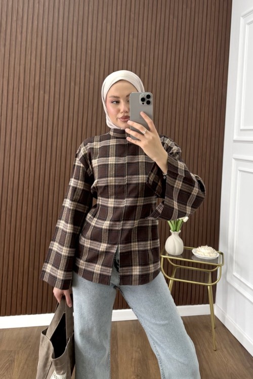 Önü Yırtmaçlı Ekose Bluz Kahverengi